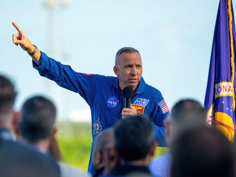 Na pot proti Luni tudi astronavt slovenskih korenin Randy Bresnik