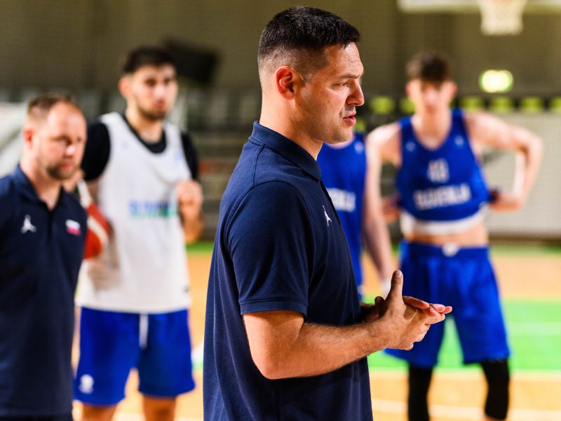 Težave za Slovenijo - selektor sporočil slabe novi