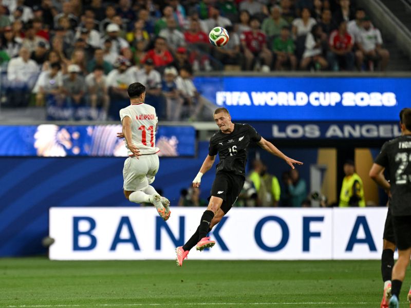 Zabil gol, nato s to gesto povzročil nov škandal, navijači ogorčeni