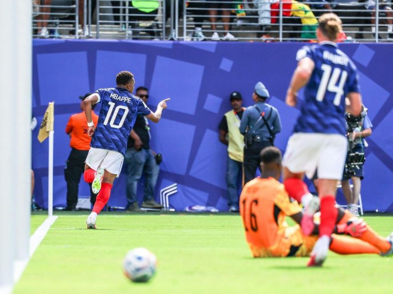 Francozi v drugem polčasu razkrili moč, Mbappe na vrhu
