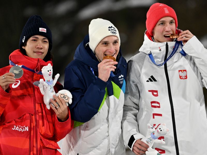 Skakalni junak končno dobil olimpijski denar, grda poteza razdelila narod
