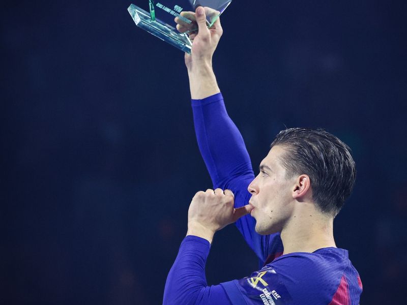 Laportove besede, pogodba pod mizo, hčerka na poti ... Junak Barce o vsem