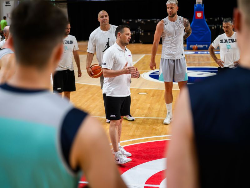 Sekulić ima težavo, ne izgovora, Slovenija pred Estonijo skriva nemir