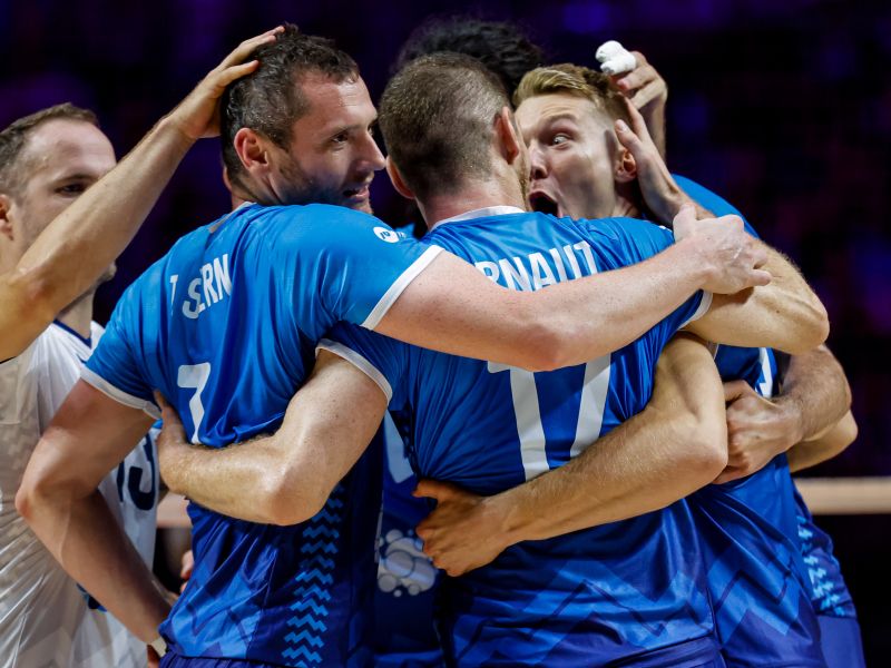 Slovenski odbojkarji začeli izjemno, v Stožicah ja takole padla Kanada