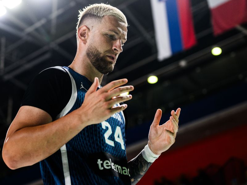 Omić priznal, da zelo boli in se opravičil Sloveniji