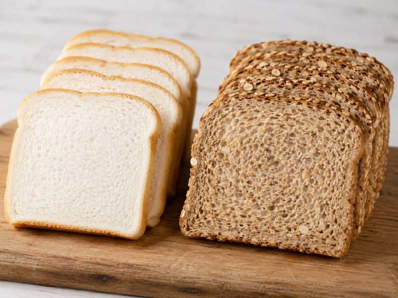 Kaj se zgodi s krvnim sladkorjem, če bel kruh zamenjate s polnozrnatim?