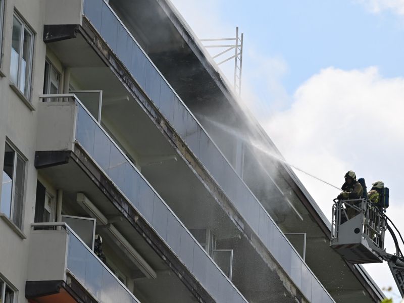 Več mrtvih v obsežnem požaru v Antwerpnu