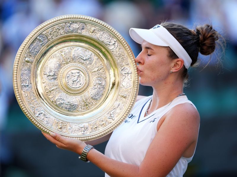 Linda Noskova po tekmi preobratov do slavja v Wimbledonu