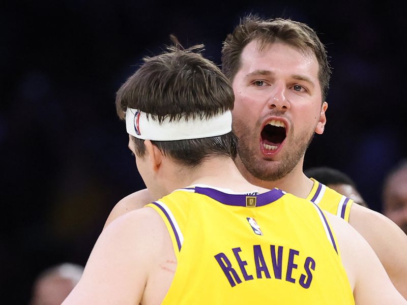 Lakers v Slovenijo pridejo ob tej uri in še bolj veličastno, Dončić osupnil