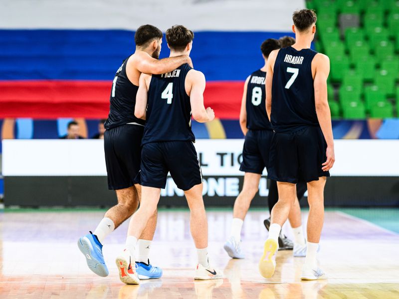 Stožice so vstale: Slovenija v polfinalu, Kroflič pa naredil nekaj velikega
