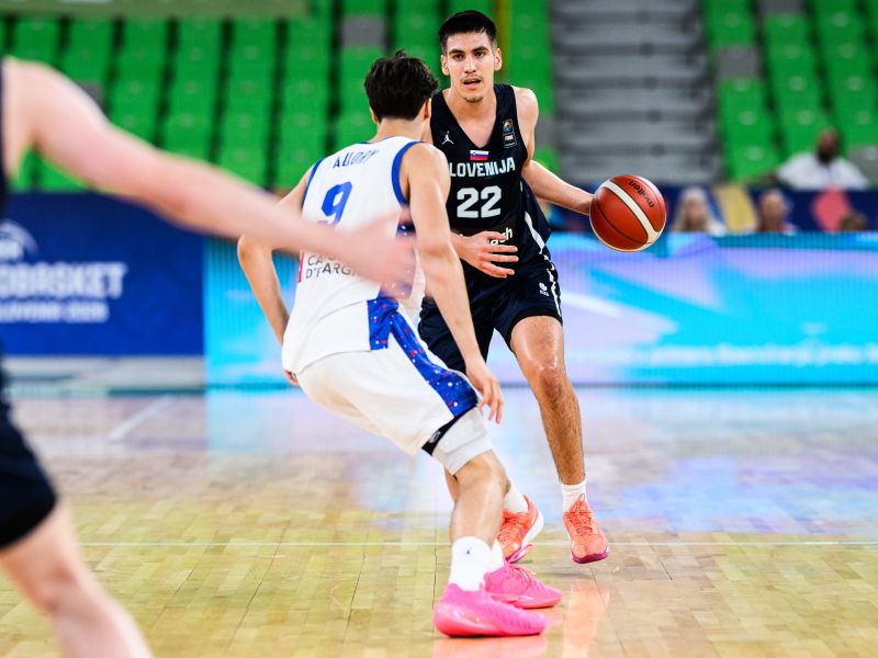 Junak Slovenije hladnokrvno ugnal Wembyja - navdušil s potezo pred kamero