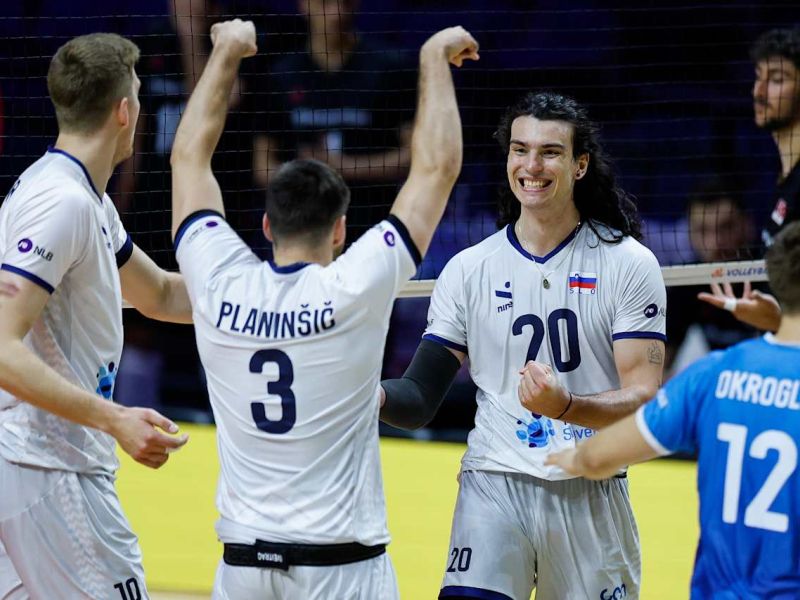 Mujanović kot v transu - neverjetni mladenič Slovenijo pelje do vrha