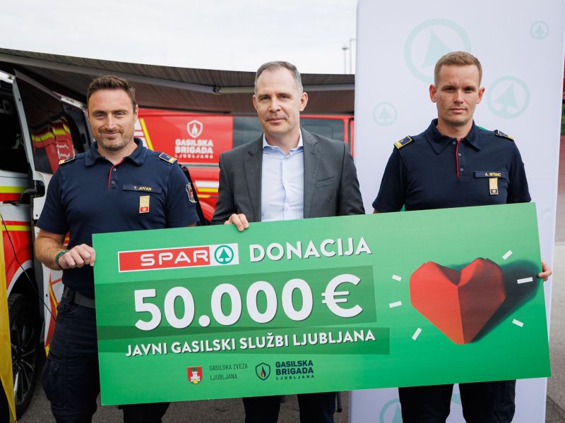 Šest mesecev po požaru SPAR Slovenija gasilcem namenil pomembno donacijo