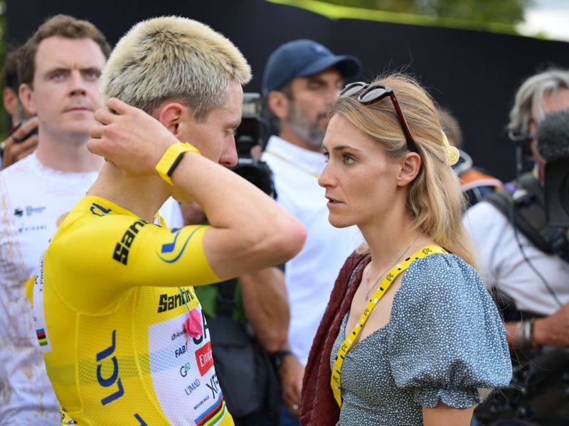 Pogačar v Komendi dobi eminentne goste, Urška pa ... Dvoma ni več, potrjeno