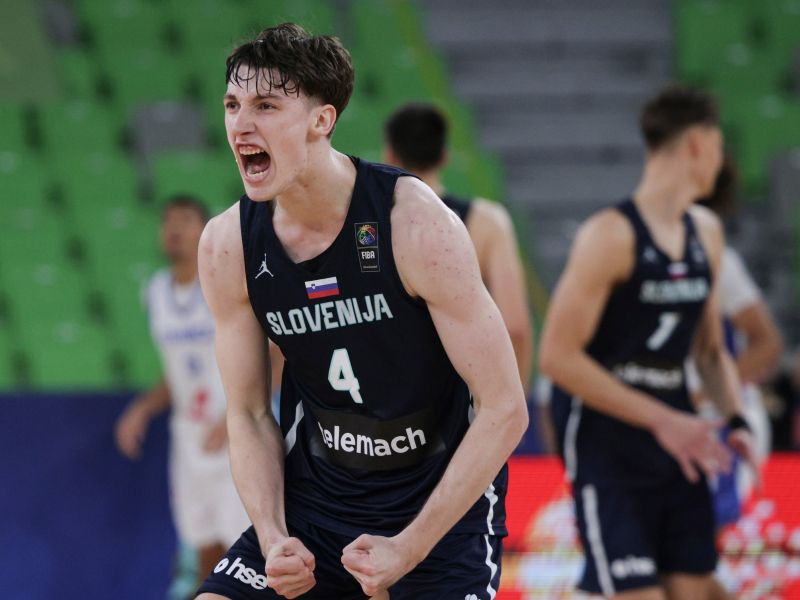 Američani Slovenca oblekli v kralja in posadili na prestol: Padjen blesti