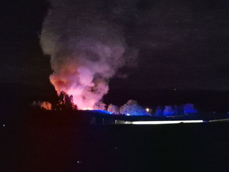 Požar na Verdu gasilo več kot 80 gasilcev, kriva napaka na napeljavi