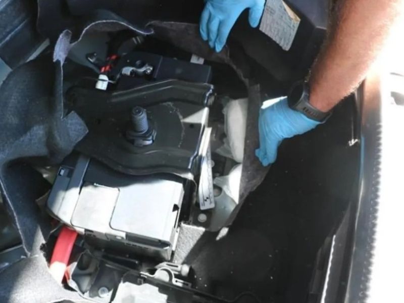 Pri vstopu na Hrvaško pri 32-letni Slovenki našli več kilogramov speeda