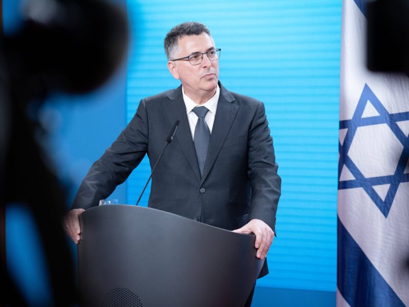 Tik pred prihodom v Ljubljano udarec za izraelskega zunanjega ministra