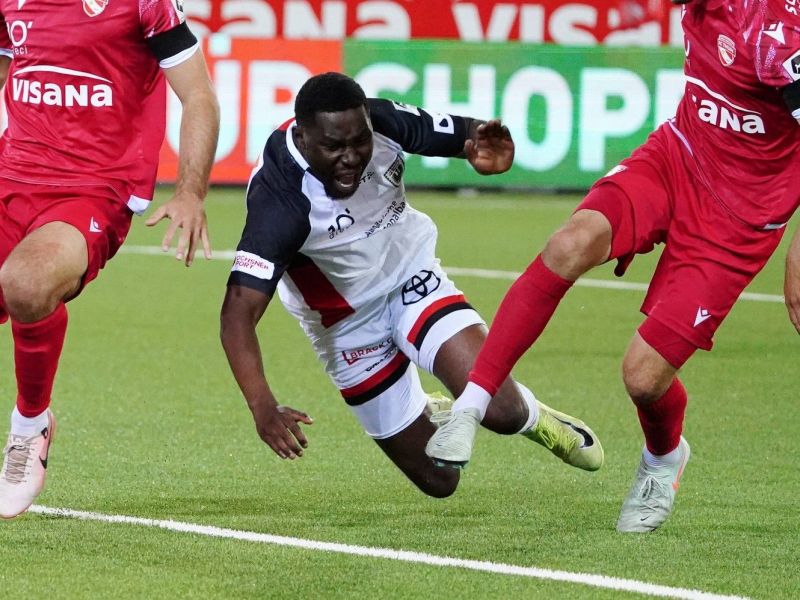 Dokazoval se je v Newcastlu, zdaj bo igral na slovenskem prvoligaškem odru