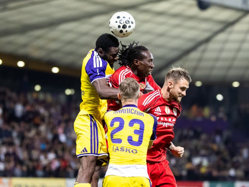 Maribor se je v zadnji sekundi rešil poraza, Aluminij se tolče po glavi