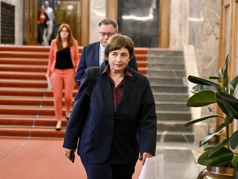 Nataša Sukič: ti ljudje danes sedijo z nami v tej dvorani