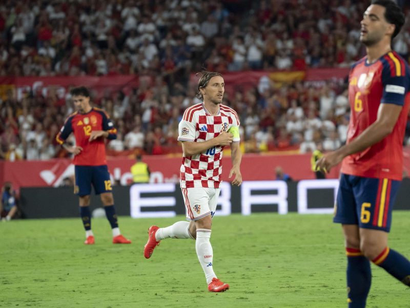 Kar so Modriću naredili španski navijači, je neverjetno - posnetek je hit