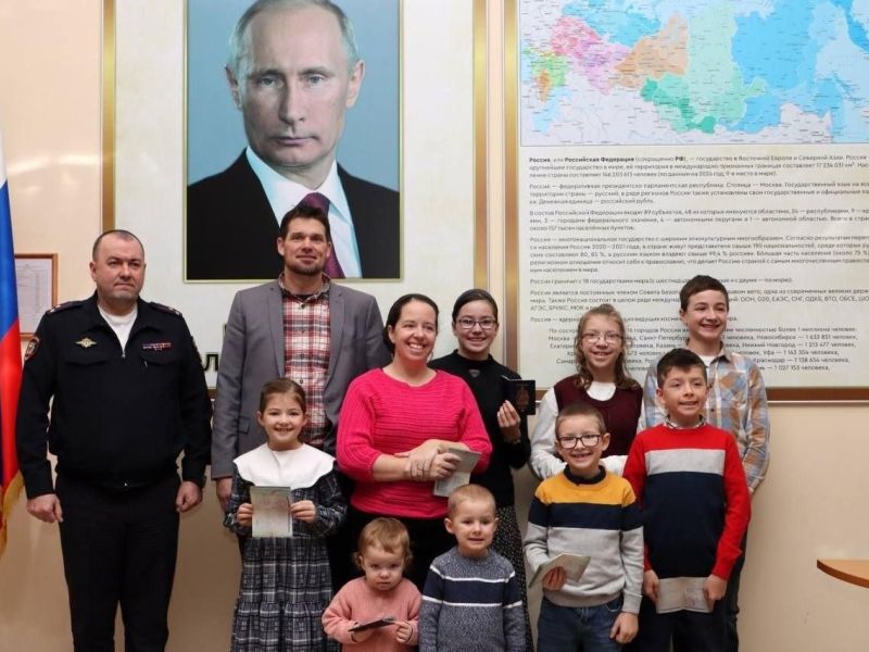 V Putinovo Rusijo zaradi vrednot, zdaj mora podpisati pogodbo z vojsko
