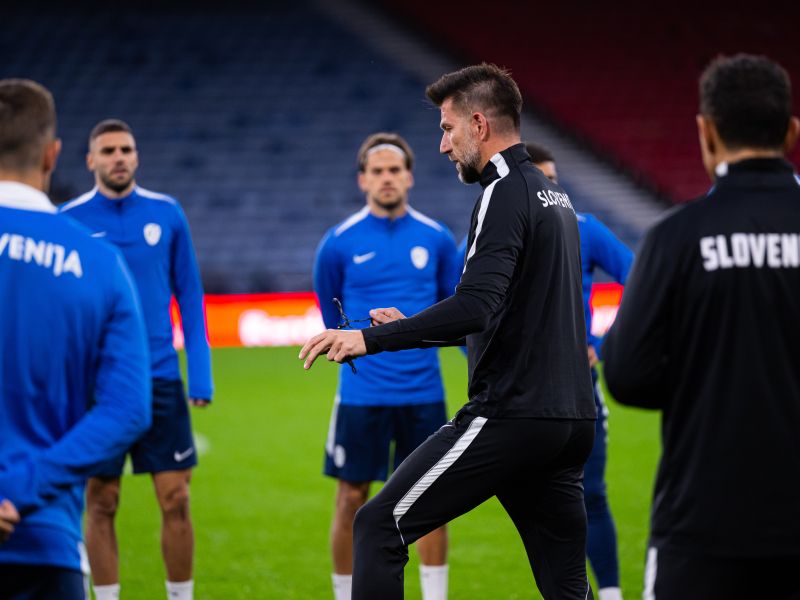 Slovenija v Glasgowu tako ponižana - Slovenci ali Srbi, tukaj jim je vseeno