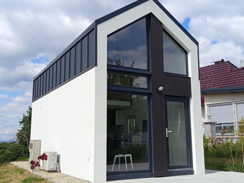 Montažna hiša s 25 m²: dovolj prostora za vsakdan?