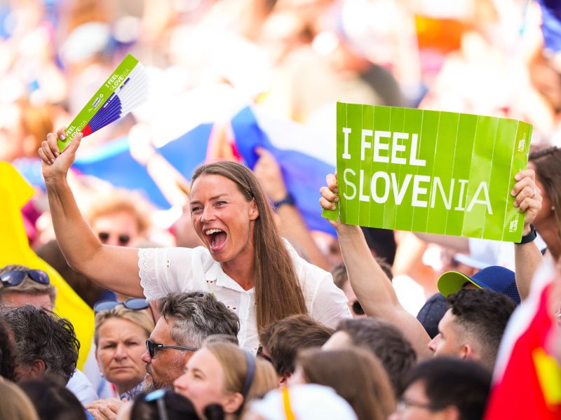 Tina Maze poslala Primožu Rogliču posebno sporočilo – pred vsemi mu je …