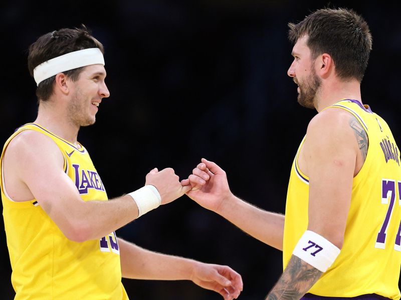 Dončić in Reaves – začetek ni obetal, potem se je med njima zgodilo tole …