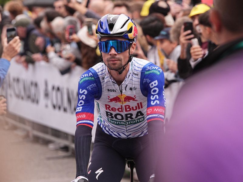Red Bull Rogliču med dirko naredil nekaj nepozabnega: Primož, ti si ...