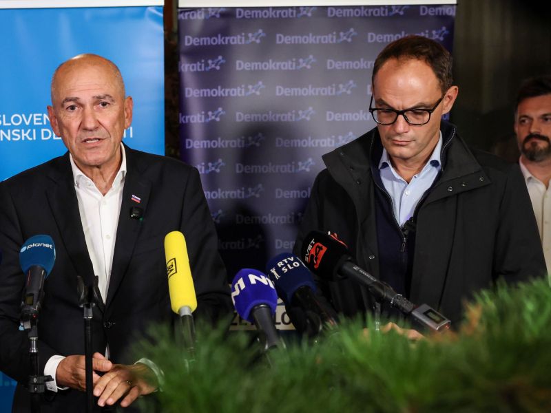 Janšo in Logarja prijavili zaradi domnevne kršitve volilnega molka