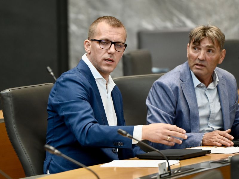 Konec nočne more: Boris Mijič ni več poslanec