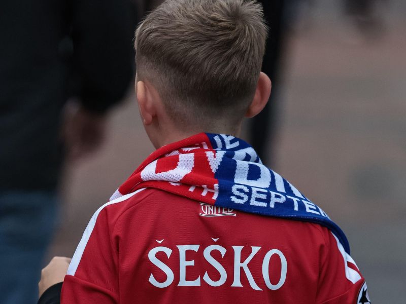Srce parajoče je to videti, upanja ni … Ben o Unitedu, Šeško v težkih časih