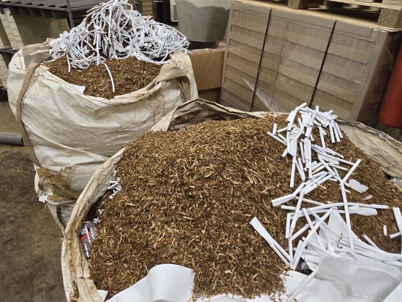 Rešili so jih iz tovarne cigaret pri Lendavi. Kaj zdaj čaka 34 žrtev?