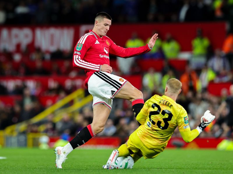 Hrvat namesto Šeška - Manchester united Slovencu pripravlja zamenjavo