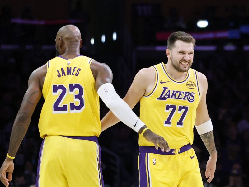 Dončiću je šel LeBron v nos, zato so … Luko takoj napadel kritik, to očita