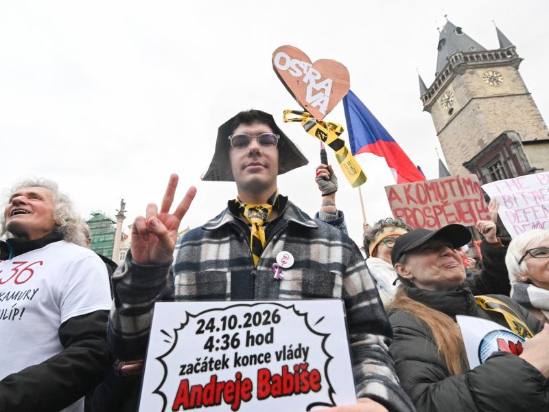 Češka na robu medijske krize: koraki k ukinitvi prispevka in množični protesti