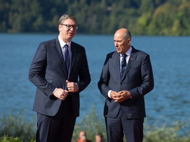 Janša, bruseljski opomini in ustavljeni arhivi Udbe
