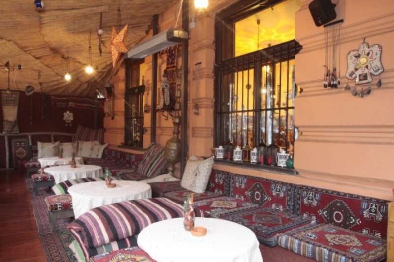 V Turški restavraciji lahko uživate v avtentičnem ambientu.