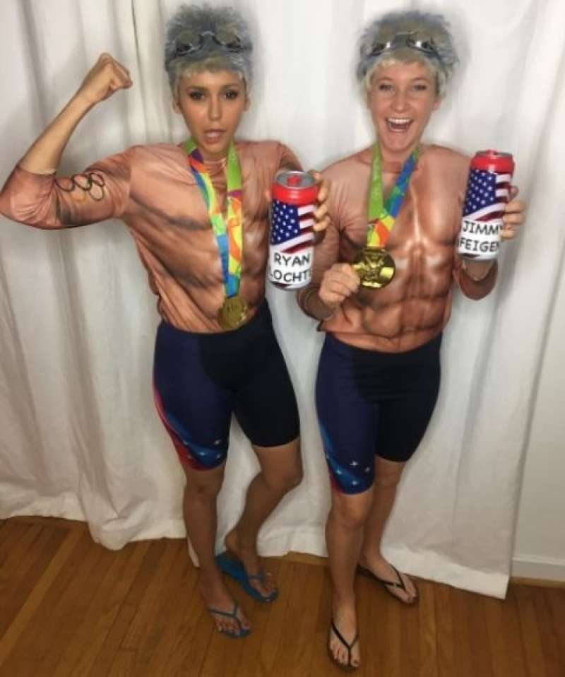 Nina Dobrev in Lane Cheek kot olimpijca.