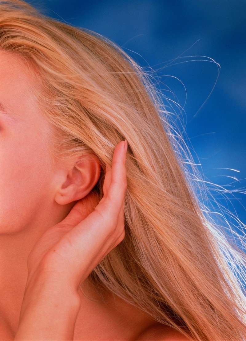 Neprijetno bolečino v ušesih lahko z žvečenjem preprečite ali vsaj omilite.