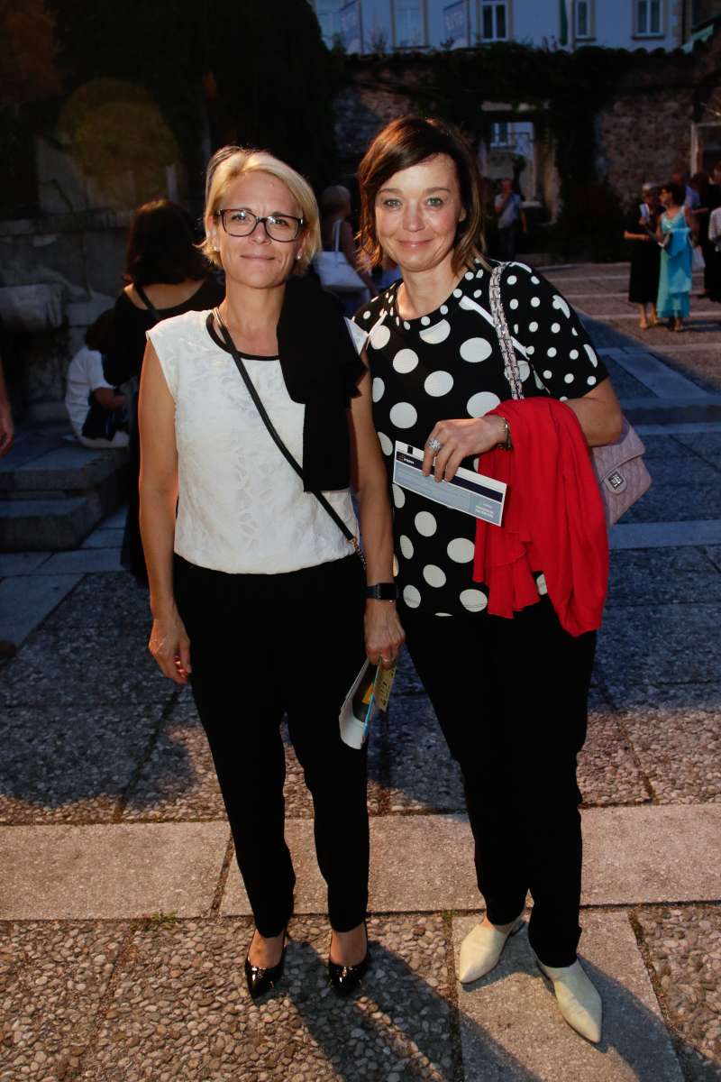 Muzikal si je s prijateljico ogledala tudi političarka Anja Kopač Mrak (levo)