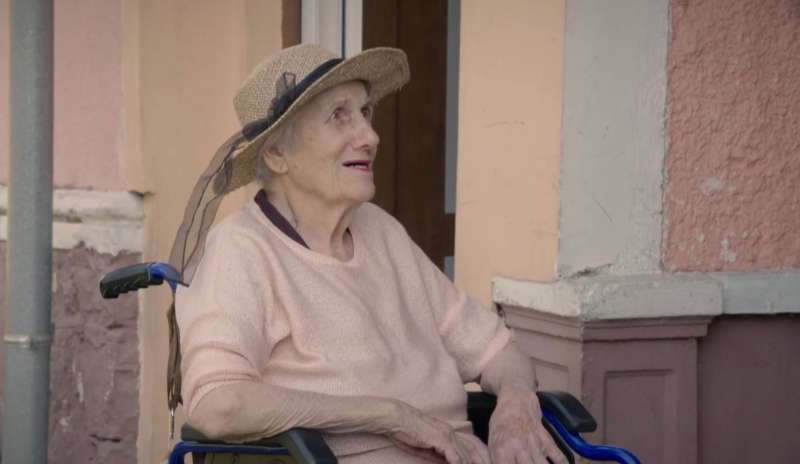 Mijina 93-letna mama Justina.