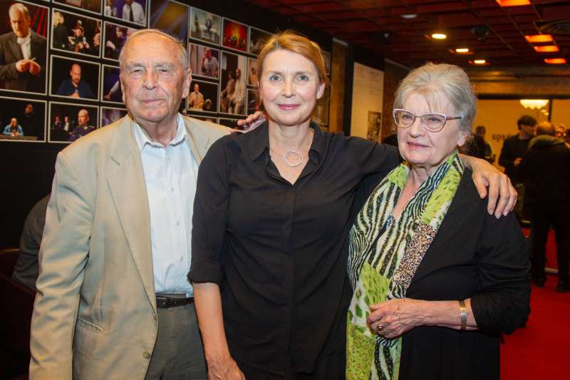 Darja Reichman je zelo vesela, kadar jo v gledališču obiščejo njeni starši