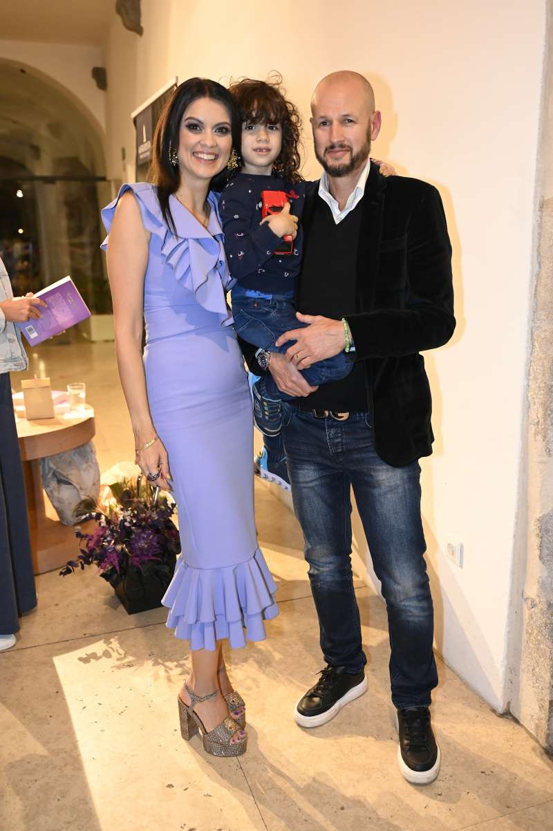 Nina Osenar Kontrec, sin Marlon in mož Dejan Kontrec.
