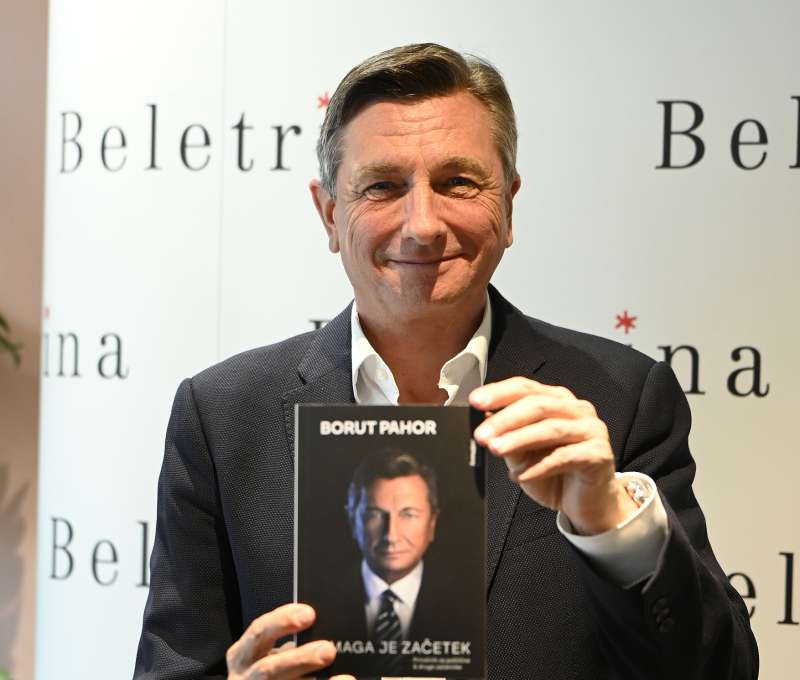 Borut Pahor s svojo novo knjigo