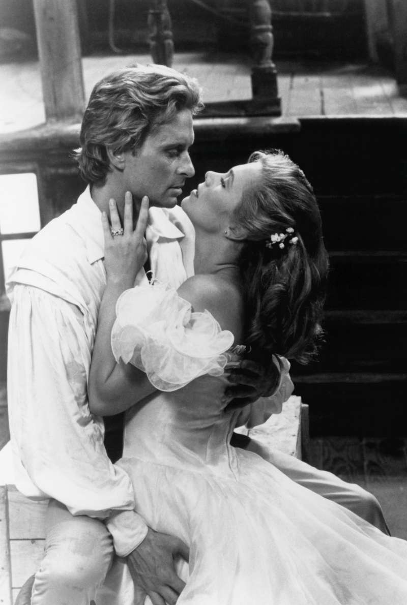 Michael Douglas in Kathleen Turner vleta 1985 v filmu Nilski dragulj.