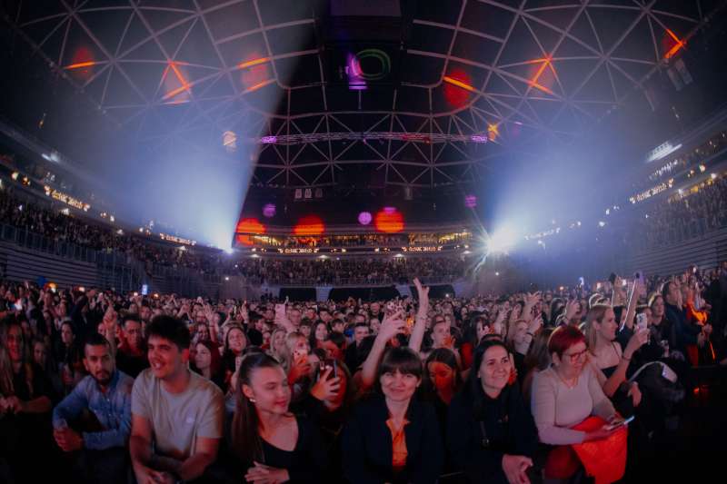 Obiskovalci so koncert zapustili vidno zadovoljni.